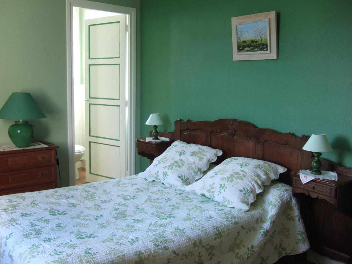 Ferme De La Riviere Bed and Breakfast Petiville  Εξωτερικό φωτογραφία