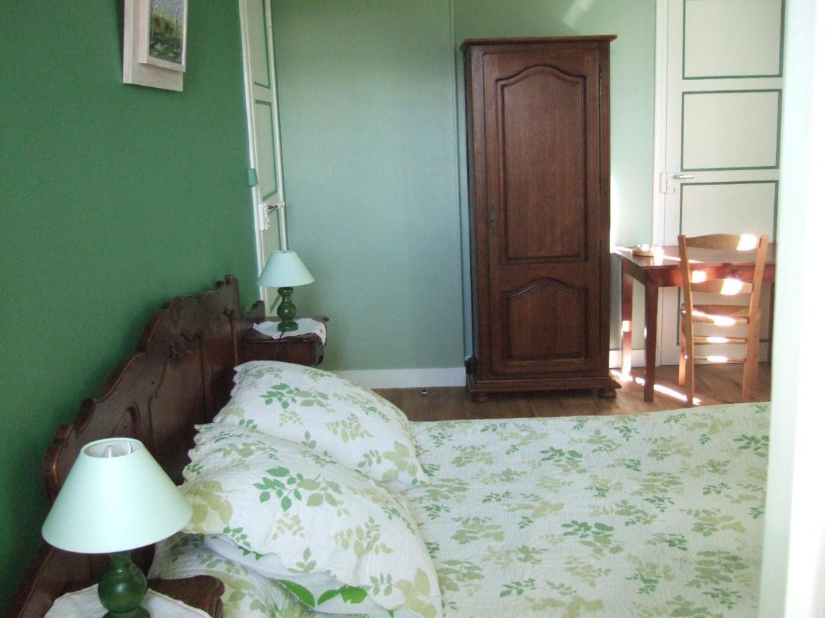 Ferme De La Riviere Bed and Breakfast Petiville  Εξωτερικό φωτογραφία